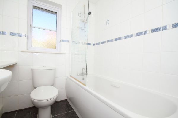 Shower Window Replacement in Spring Branch